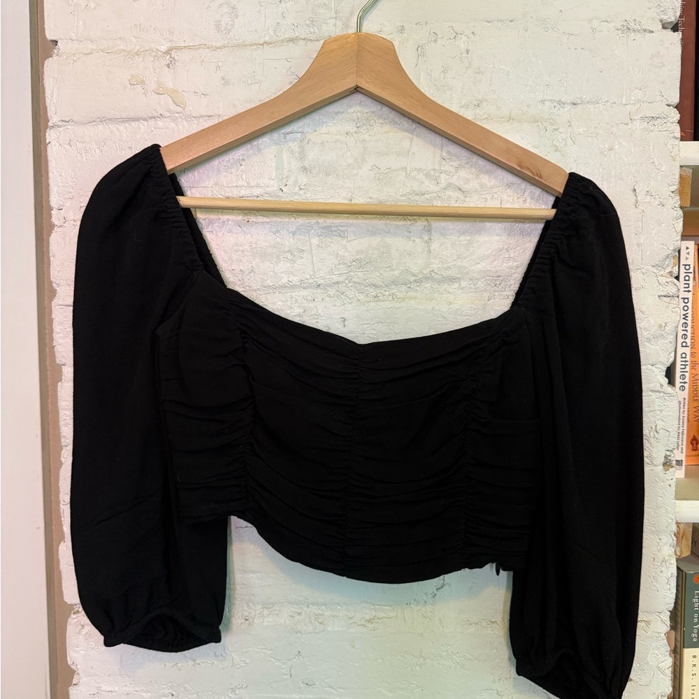 Aritzia Black Puff Sleeve Ruched Crop Top